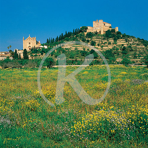 Artà, Wallfahrtskirche San Salvador und Burg, Mallorca, Balearen