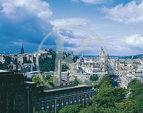 Blick vom Calton Hill auf Altstadt und Castle, Edinburgh