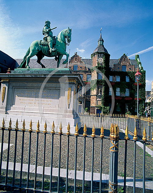 Jan-Wellem-Denkmal vor dem Rathaus, Düsseldorf