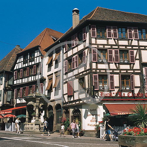 Sechs-Eimer-Brunnen, Obernai/Oberehnheim, Elsaß, Frankreich