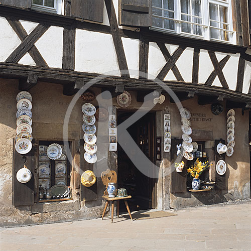 Fayencen Geschäft am Place Benjamin Zix, Straßburg/Strasbourg