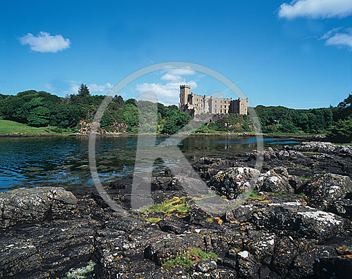 Dunvegan Castle am Dunvegan Loch, Dunvegan, Insel Skye, Schottla