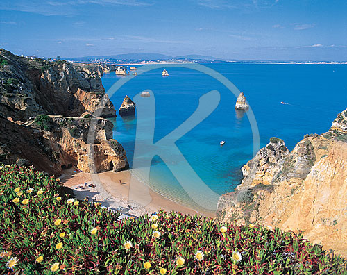 Badebucht an der Steilküste, Praia do Camilo bei Lagos, Algarve,