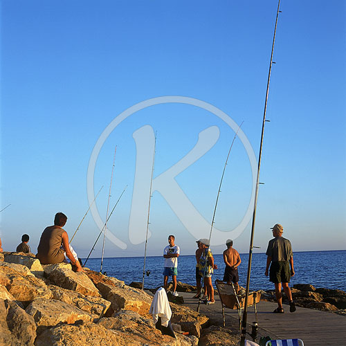 Fischer an der Promenade, Salou, Costa Dorada, Katalonien, Spani
