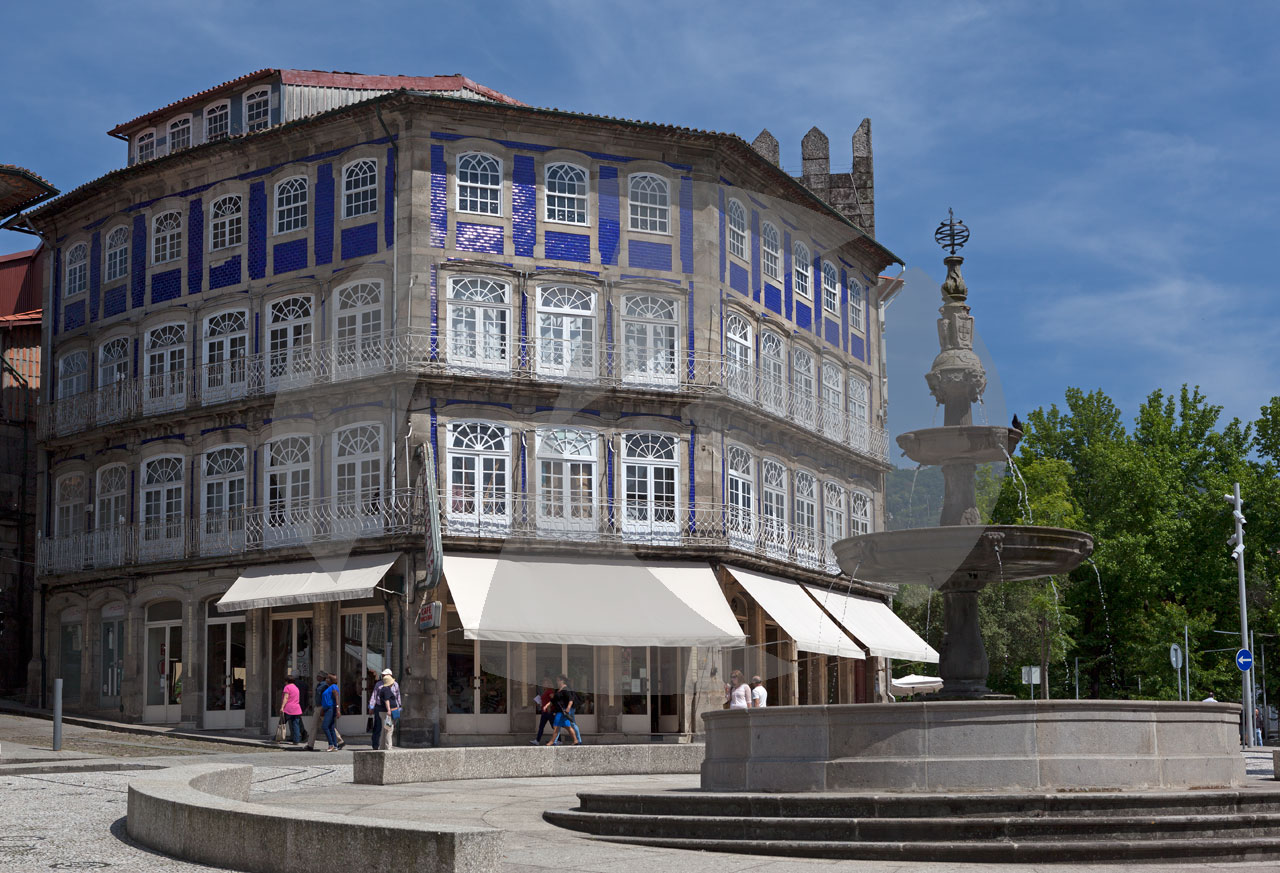 Largo do Toural, Guimarães